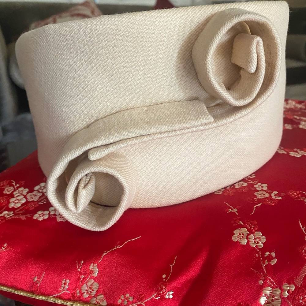 Vintage Pill Box Hat - Picture 2 of 8